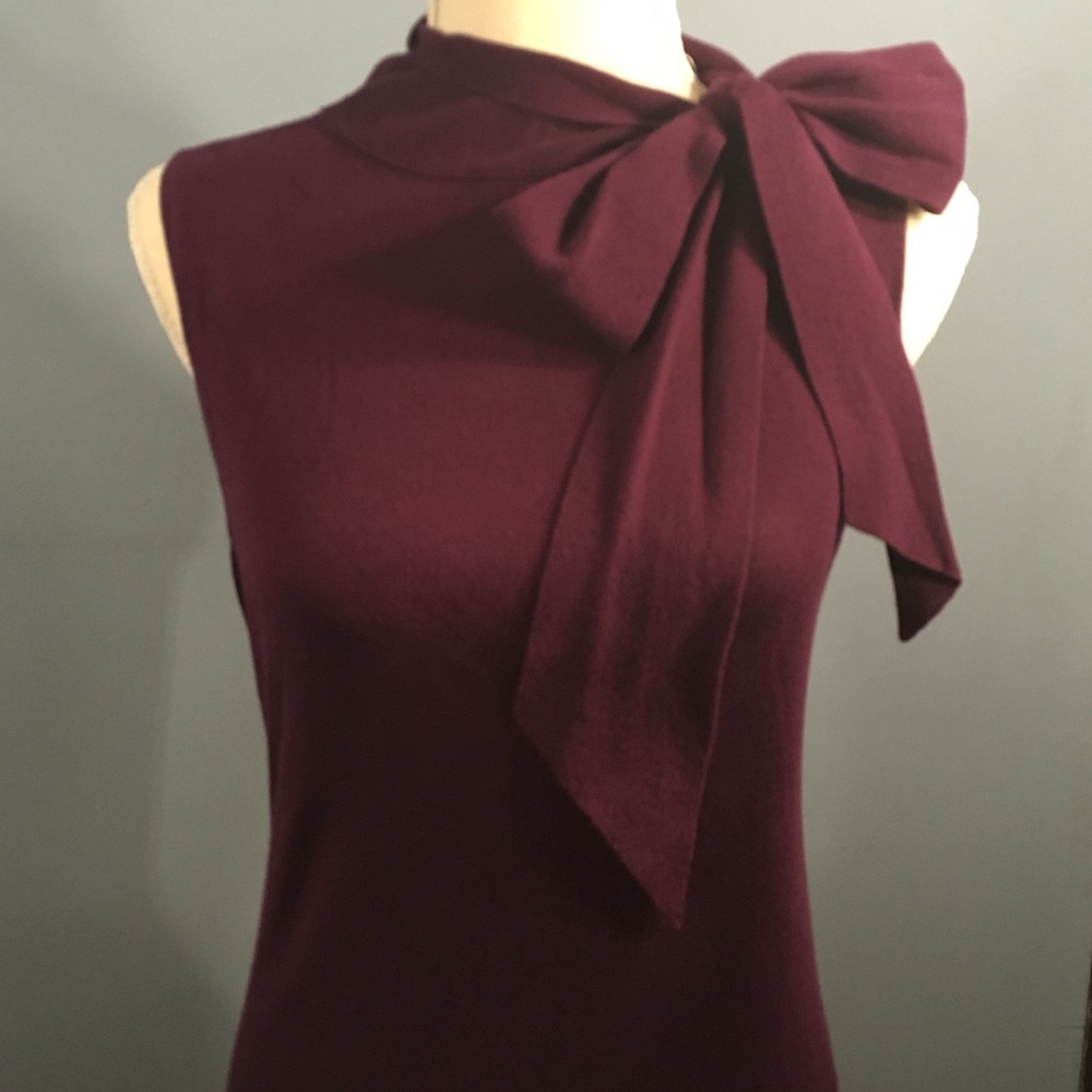 WILL DONATE Ann Taylor sleeveless tie neck sweater
